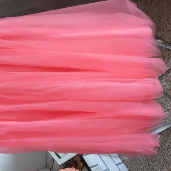 New! Chi Chi London Nika Dress Coral - Picture 10 of 13